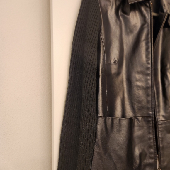 Jacket - Picture 5 of 6